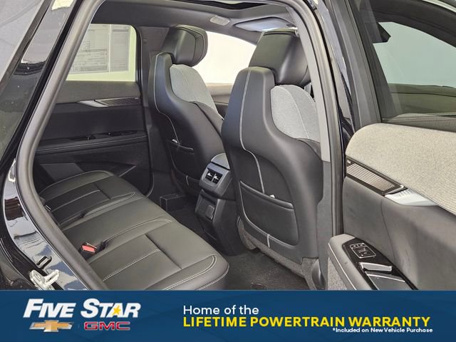 New 2025 Cadillac Optiq Luxury 1 image 18