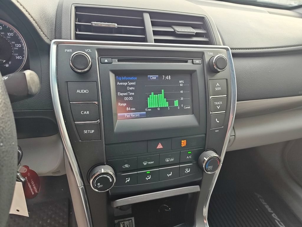 Used 2016 Toyota Camry LE FWD image 10