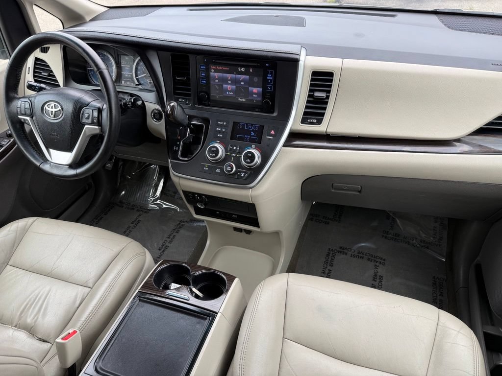 Used 2015 Toyota Sienna XLE Premium AWD/4WD image 25