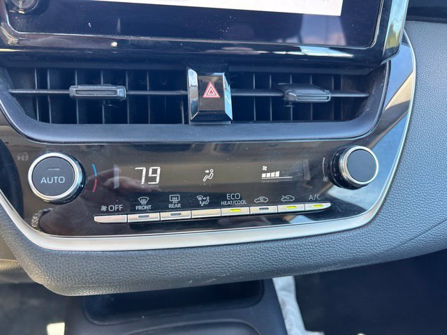 Used 2025 Toyota Corolla LE FWD image 14