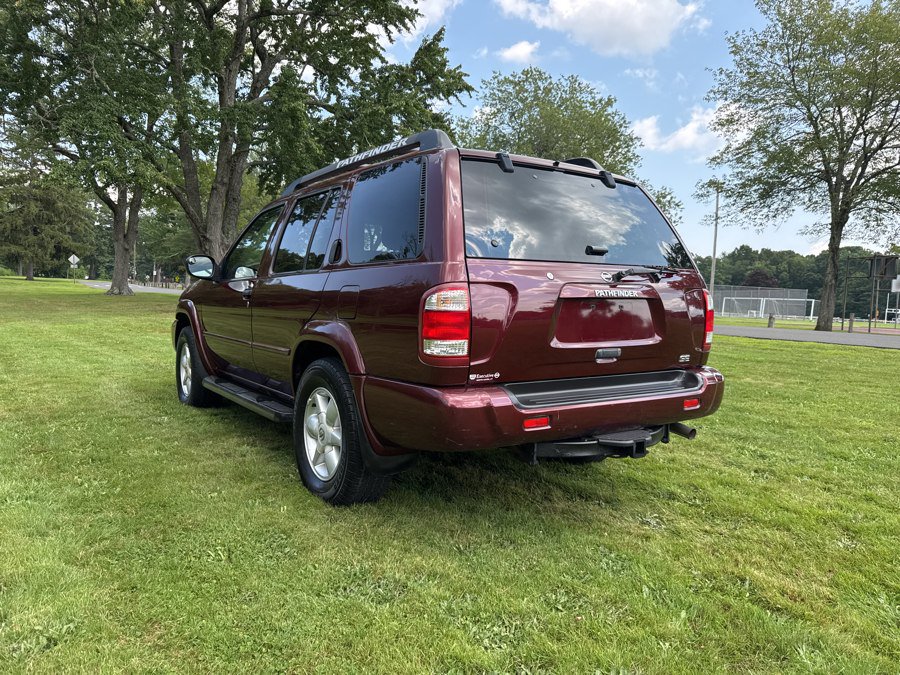Used 2002 Nissan Pathfinder SE AWD/4WD image 11