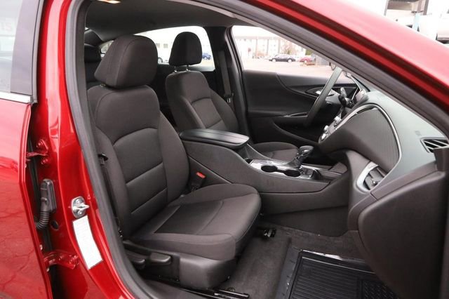 Used 2024 Chevrolet Malibu LT image 24