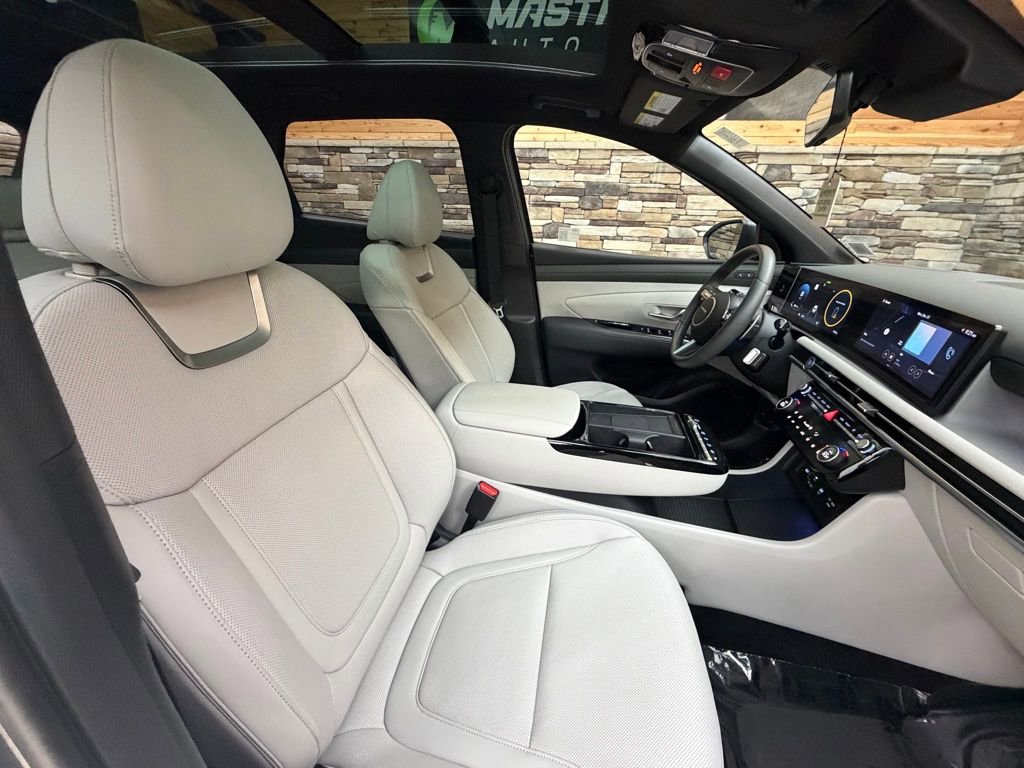Certified 2025 Hyundai Tucson Limited image 15