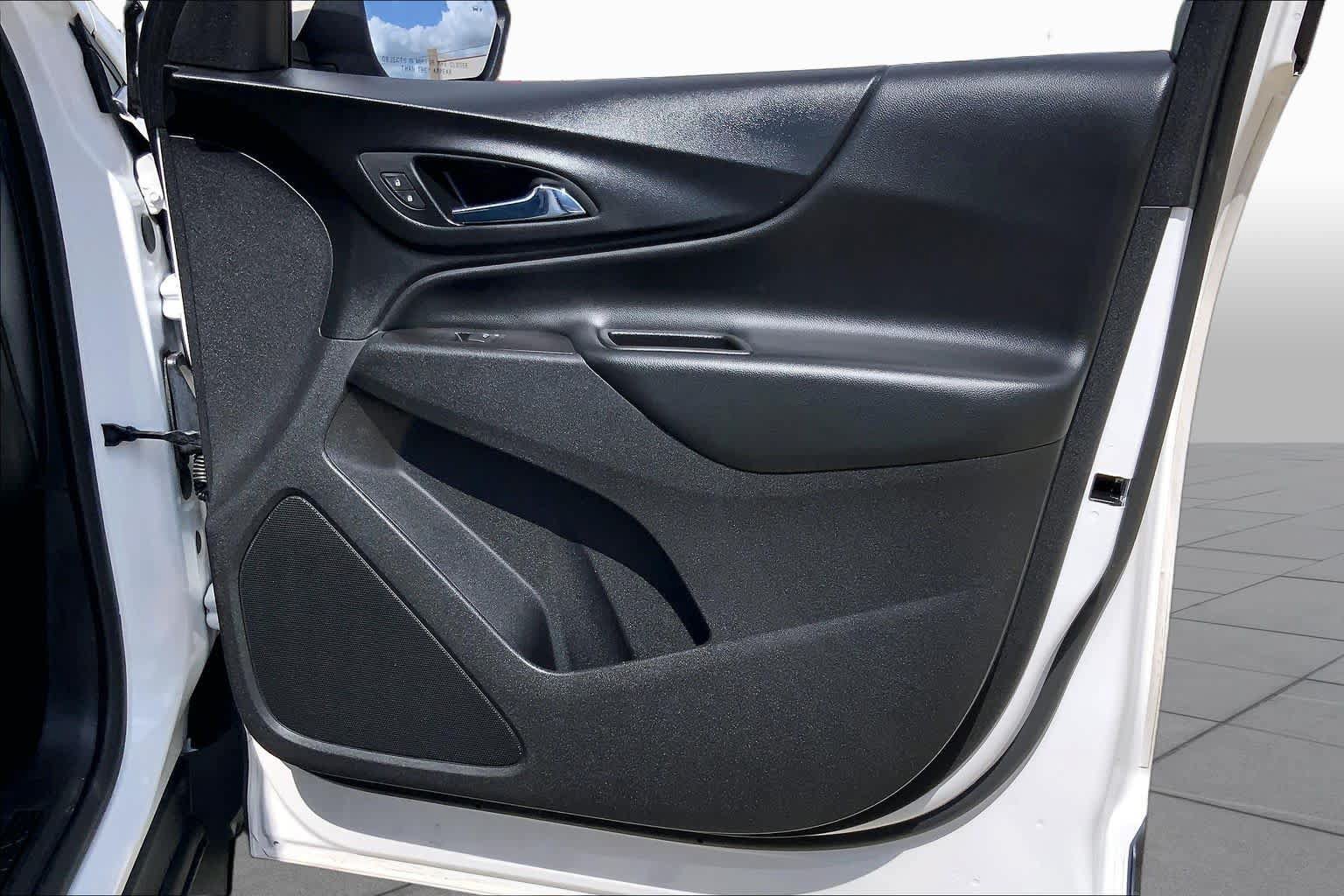 Used 2020 Chevrolet Equinox LT FWD image 23