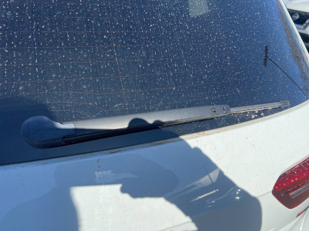 Used 2019 Volkswagen Tiguan SE image 35