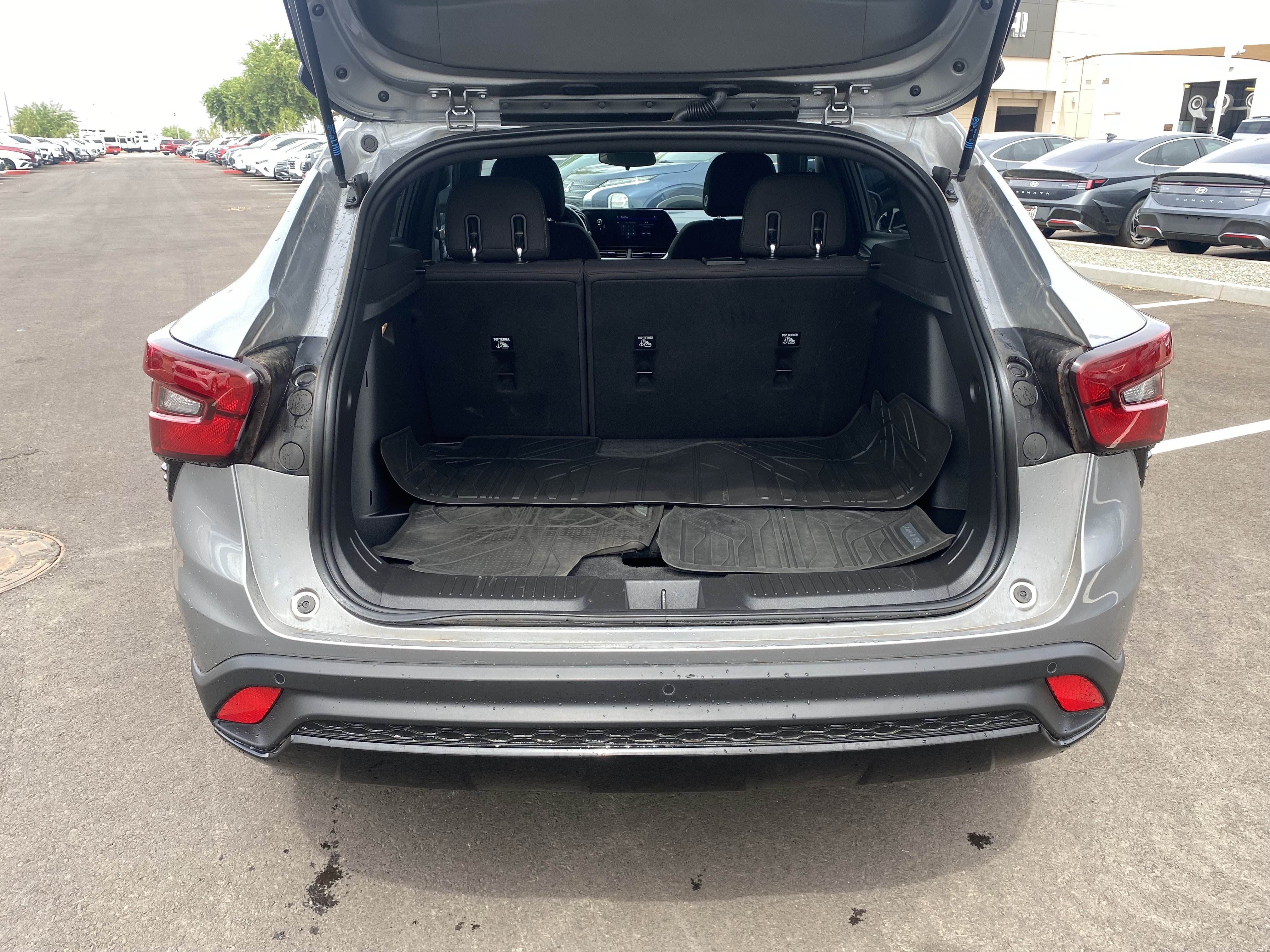Used 2024 Chevrolet Trax RS w/ Driver Confidence Package FWD image 14