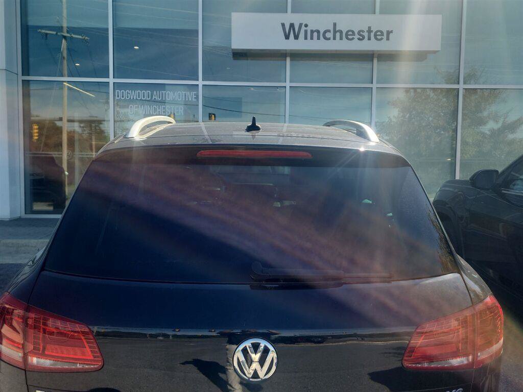 Used 2016 Volkswagen Touareg VR6 AWD/4WD image 29