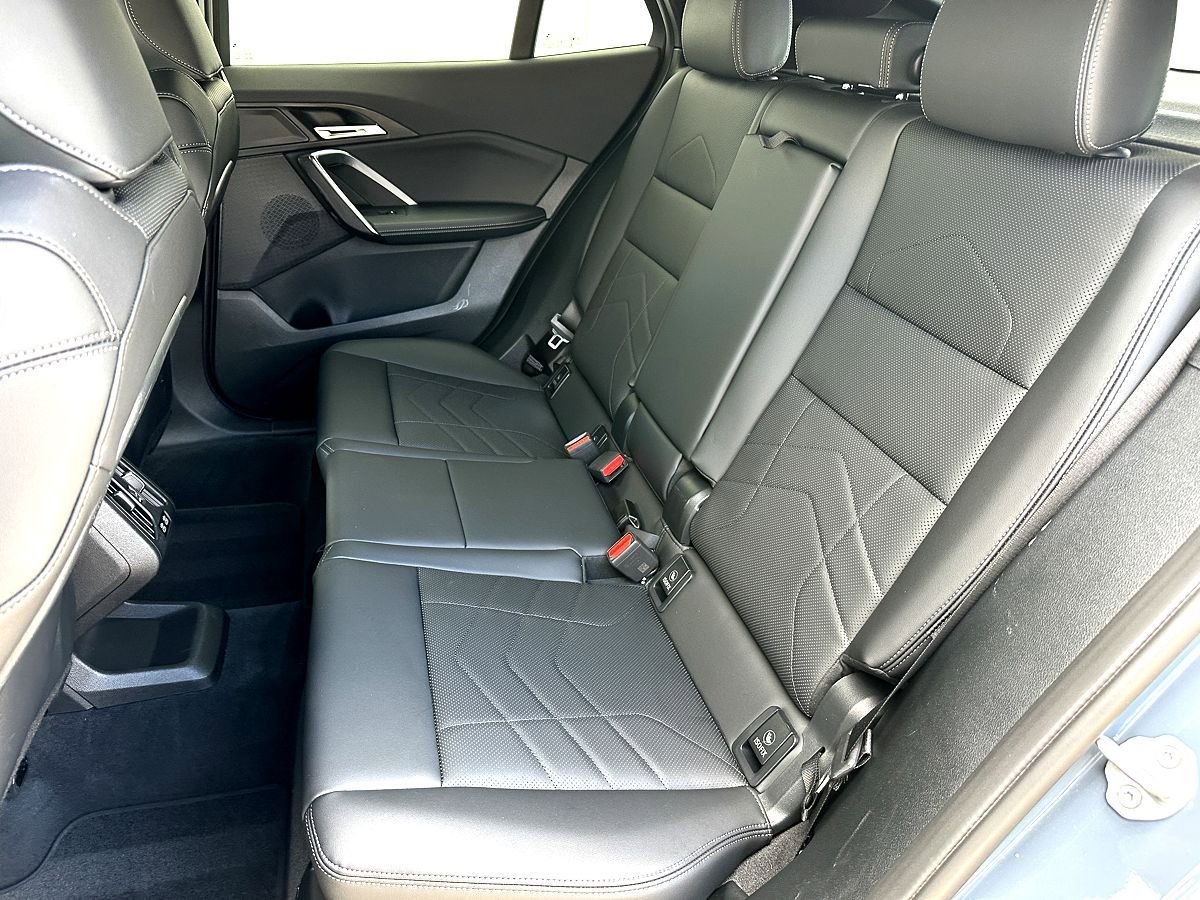 Certified 2025 BMW X2 xDrive28i image 18