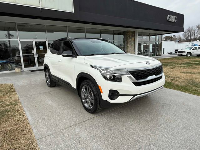 Used 2021 Kia Seltos S FWD image 1
