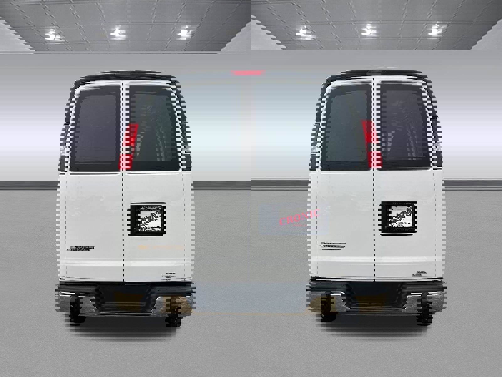 Used 2024 Chevrolet Express 2500 w/ Driver Convenience Package image 4