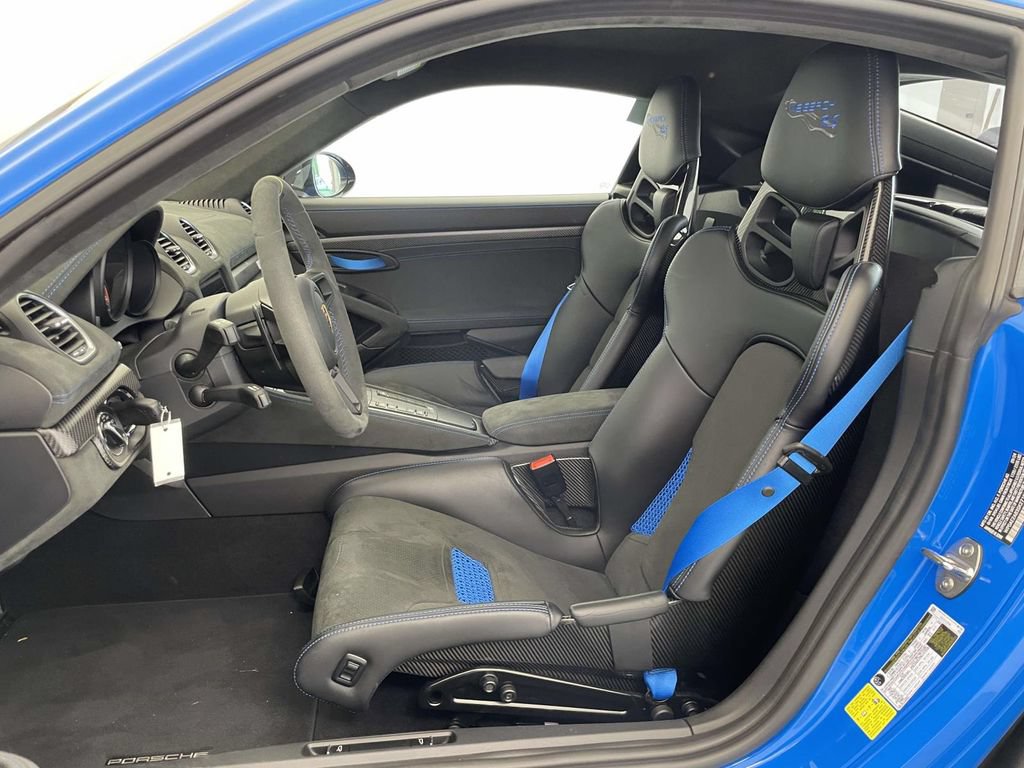 Certified 2025 Porsche 718 Cayman GT4 RS RWD image 5