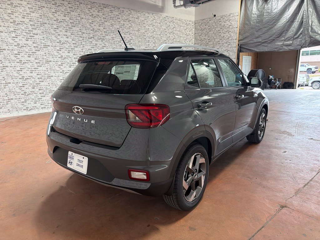 New 2026 Hyundai Venue SEL FWD image 7