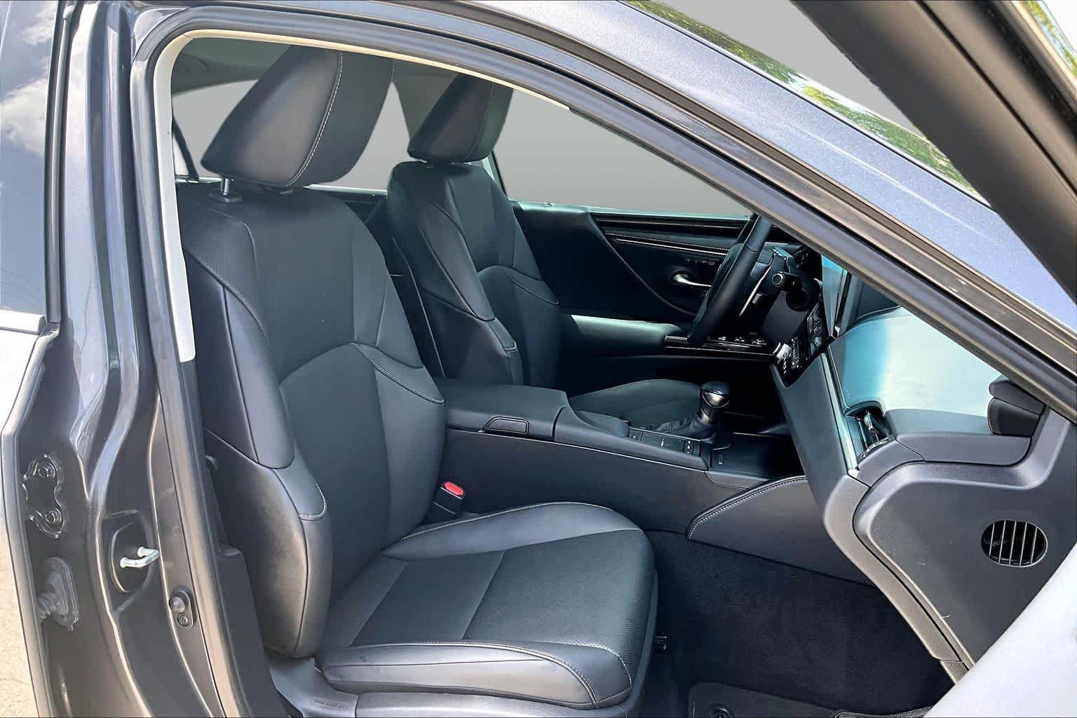 Used 2022 Lexus ES 350 w/ Premium Package FWD image 9