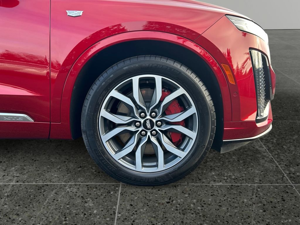 Used 2024 Cadillac XT6 Sport w/ Technology Package image 9