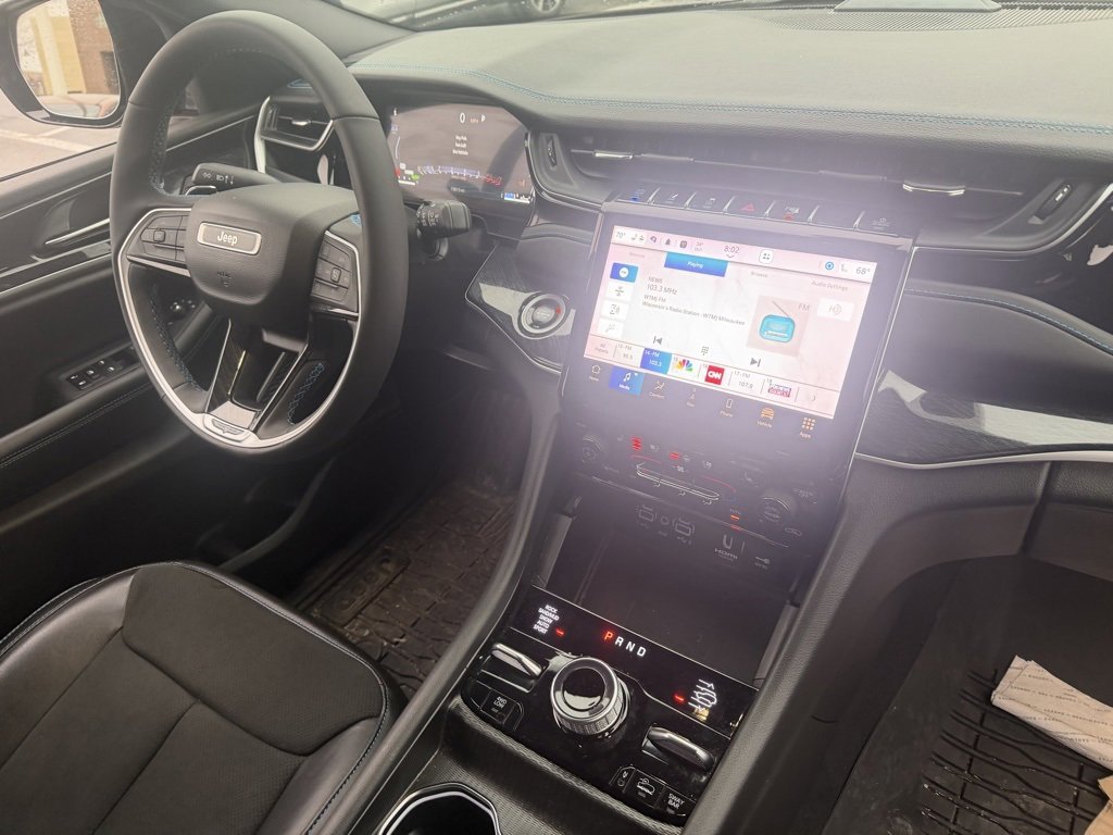 Used 2024 Jeep Grand Cherokee Trailhawk w/ Luxury Tech Group III image 9