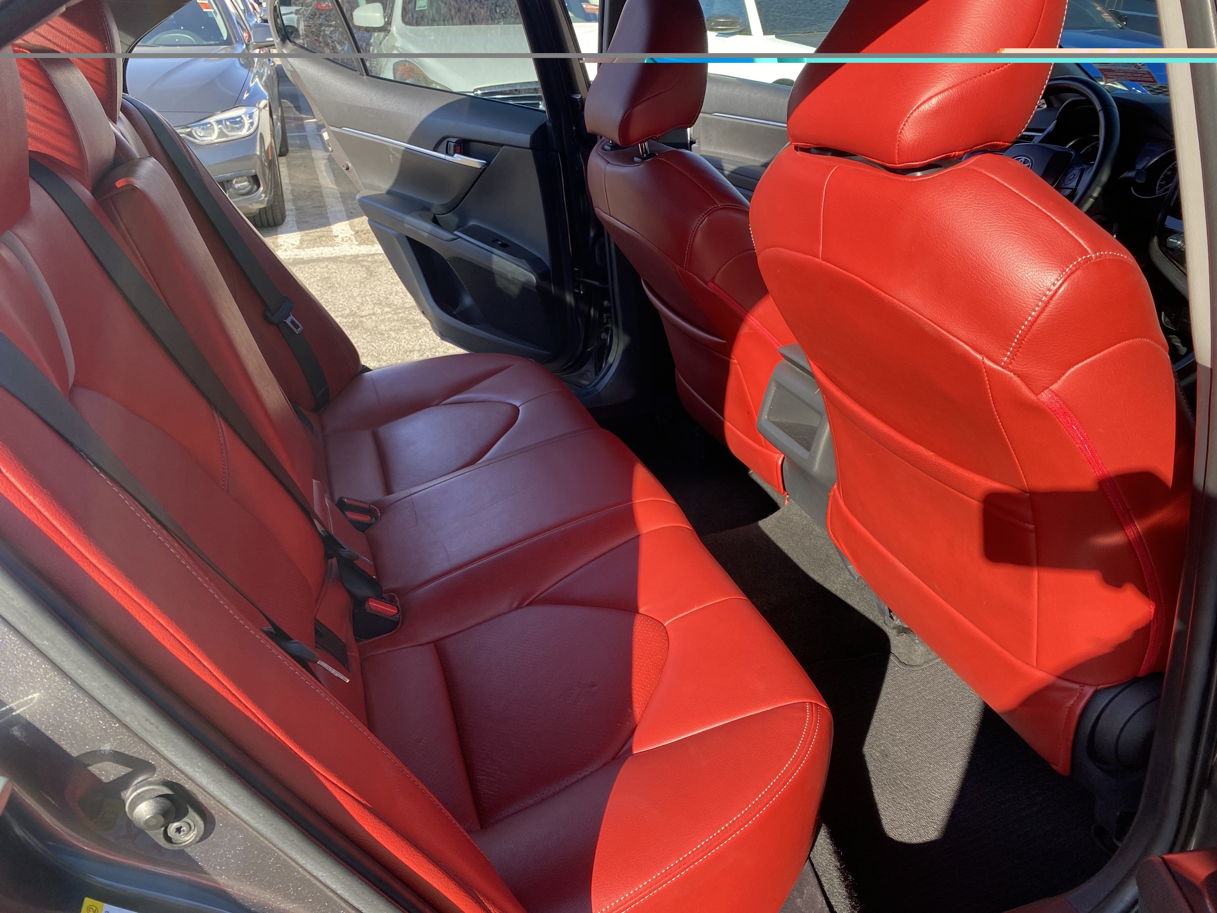 Used 2018 Toyota Camry SE FWD image 17