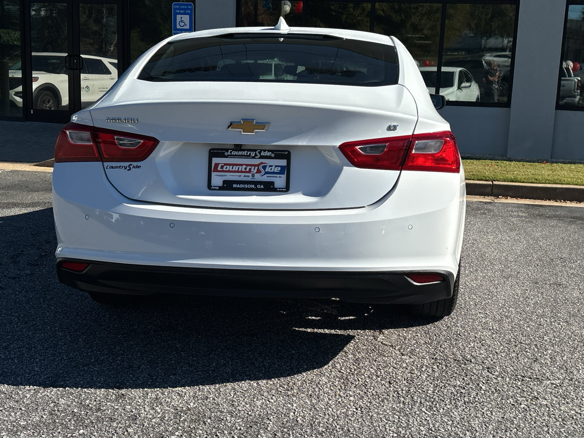 Used 2025 Chevrolet Malibu LT FWD image 8