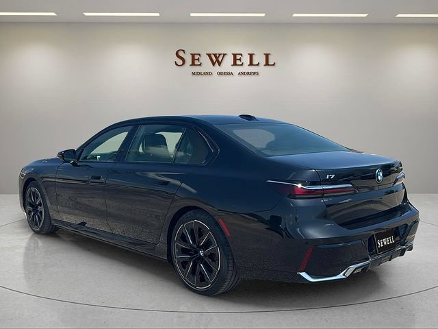 Used 2025 BMW i7 eDrive50 w/ M Sport Package RWD image 3