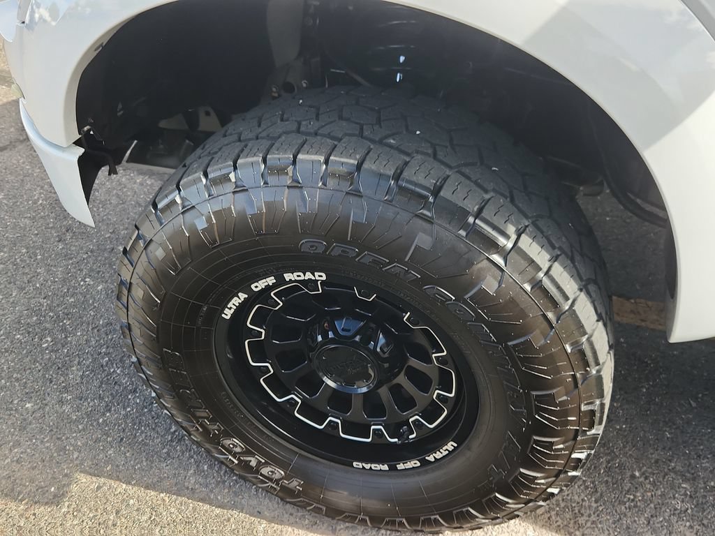 Used 2013 Ford F150 Raptor w/ Luxury Equipment Group AWD/4WD image 18