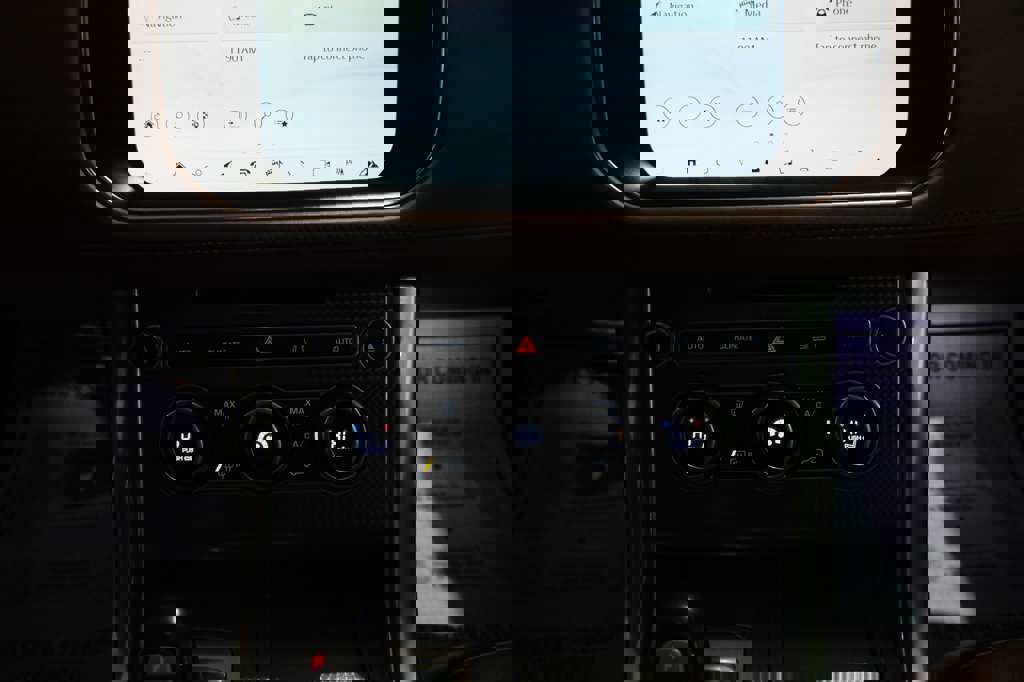 Used 2017 Land Rover Range Rover Sport HSE Dynamic image 30