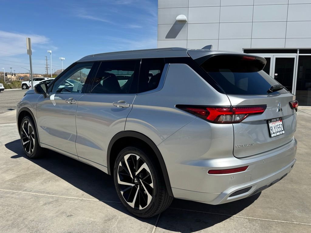 Used 2023 Mitsubishi Outlander SEL image 4