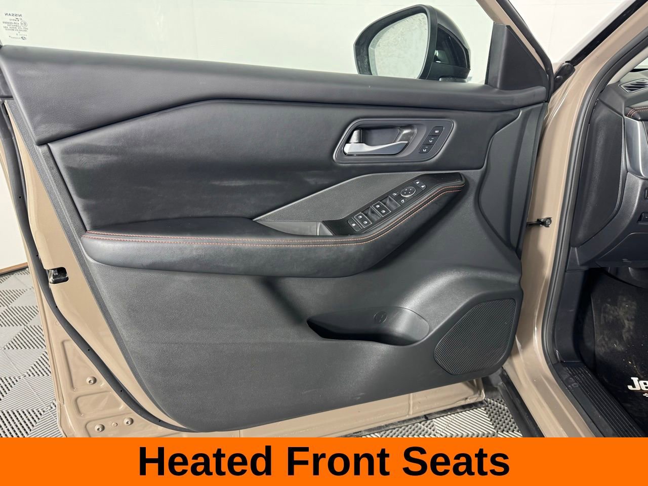 Used 2025 Nissan Rogue SV w/ Rock Creek Premium Package image 10