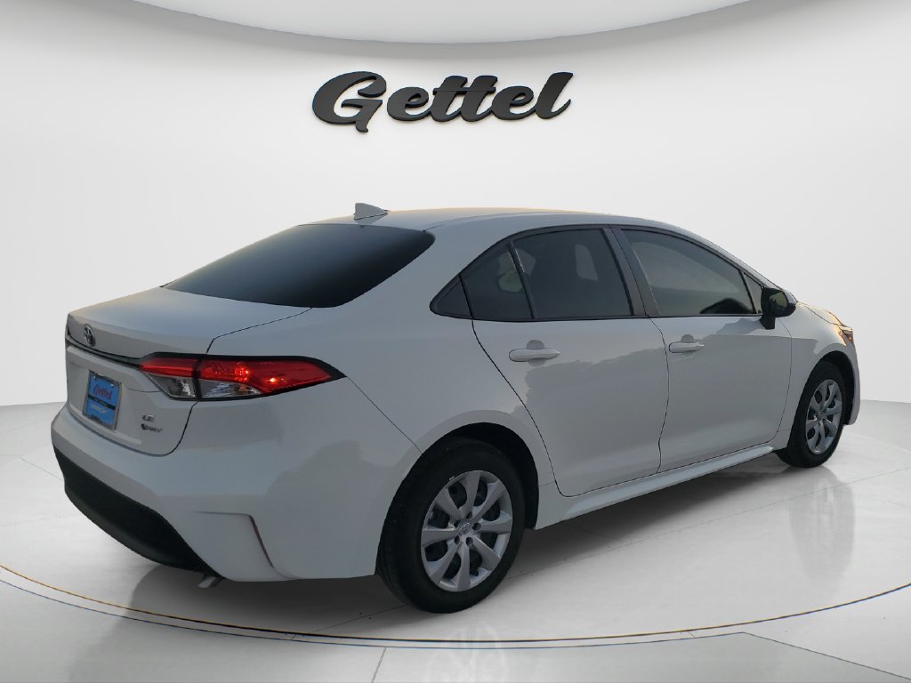 Certified 2025 Toyota Corolla LE FWD image 5