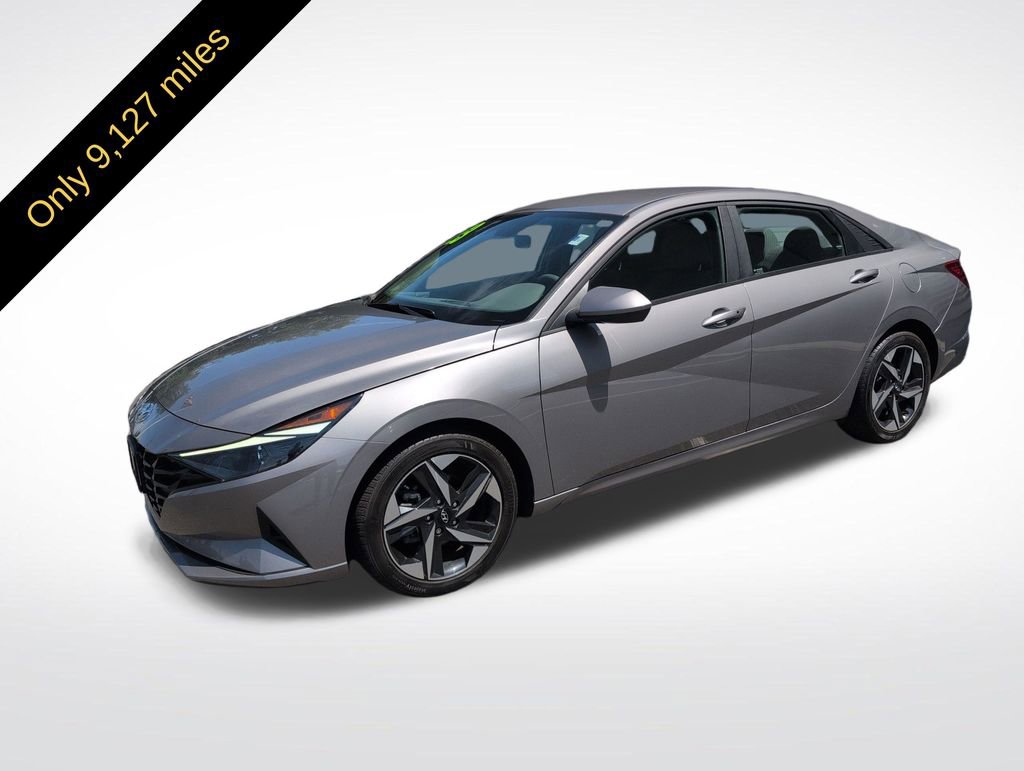 Certified 2023 Hyundai Elantra SEL w/ Convenience Package FWD image 2