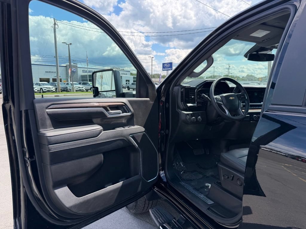 Used 2025 Chevrolet Silverado 2500 LT w/ All Star Edition AWD/4WD image 29
