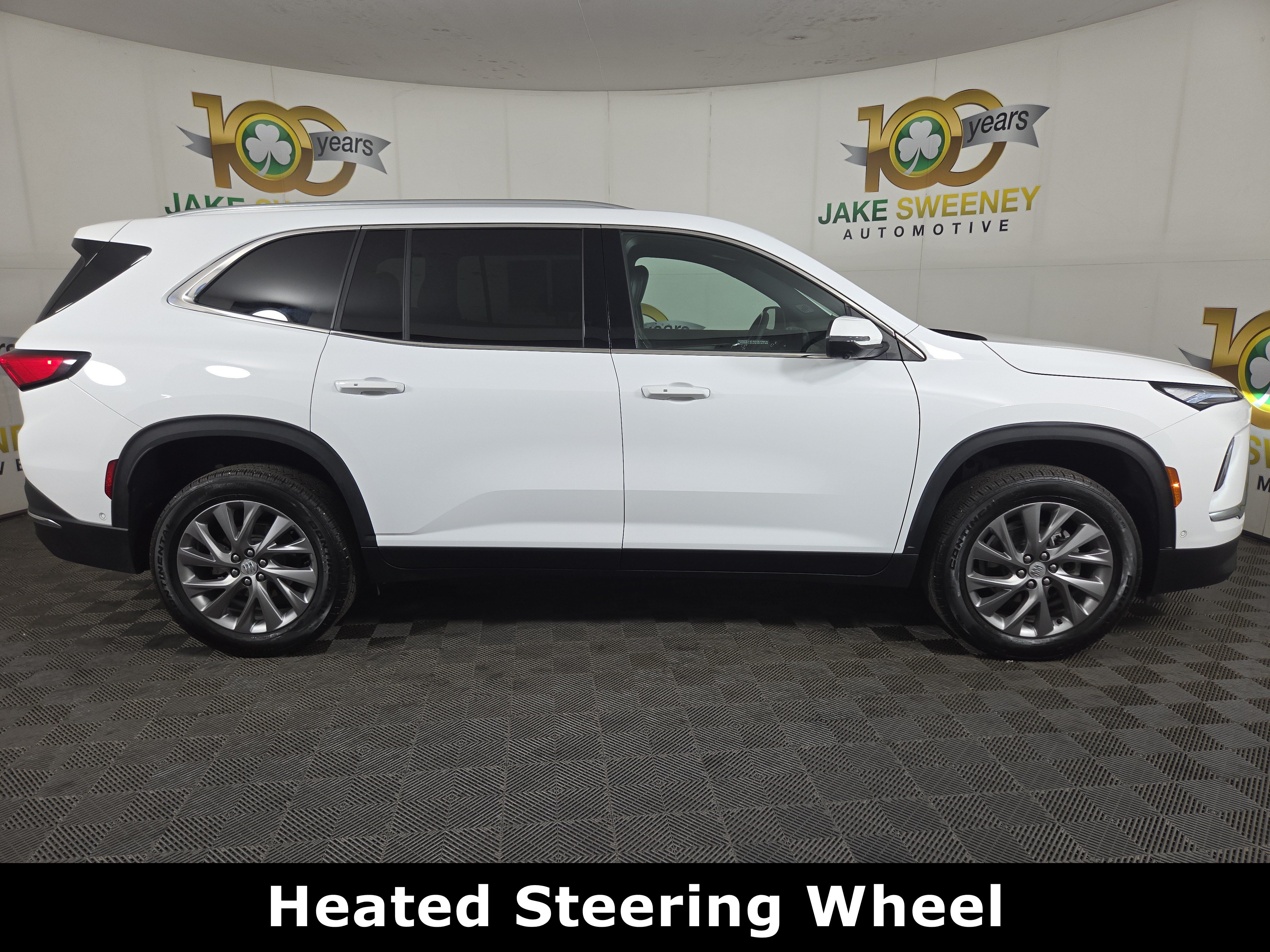 Used 2025 Buick Enclave Preferred w/ Super Cruise Package AWD/4WD image 10