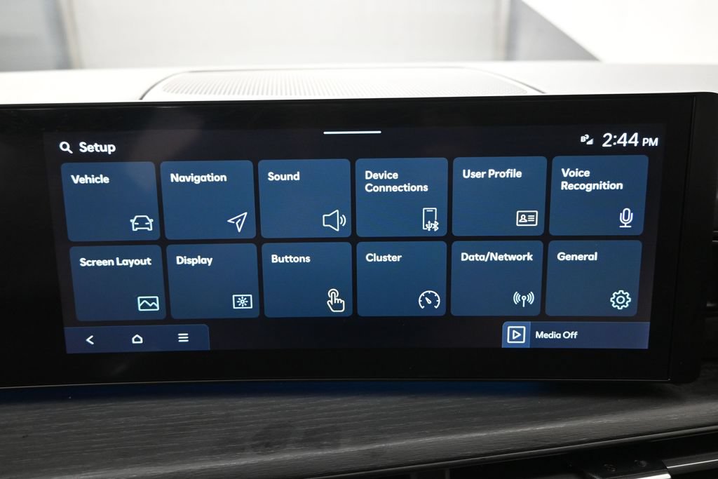 Used 2024 Hyundai Santa Fe Limited FWD image 13