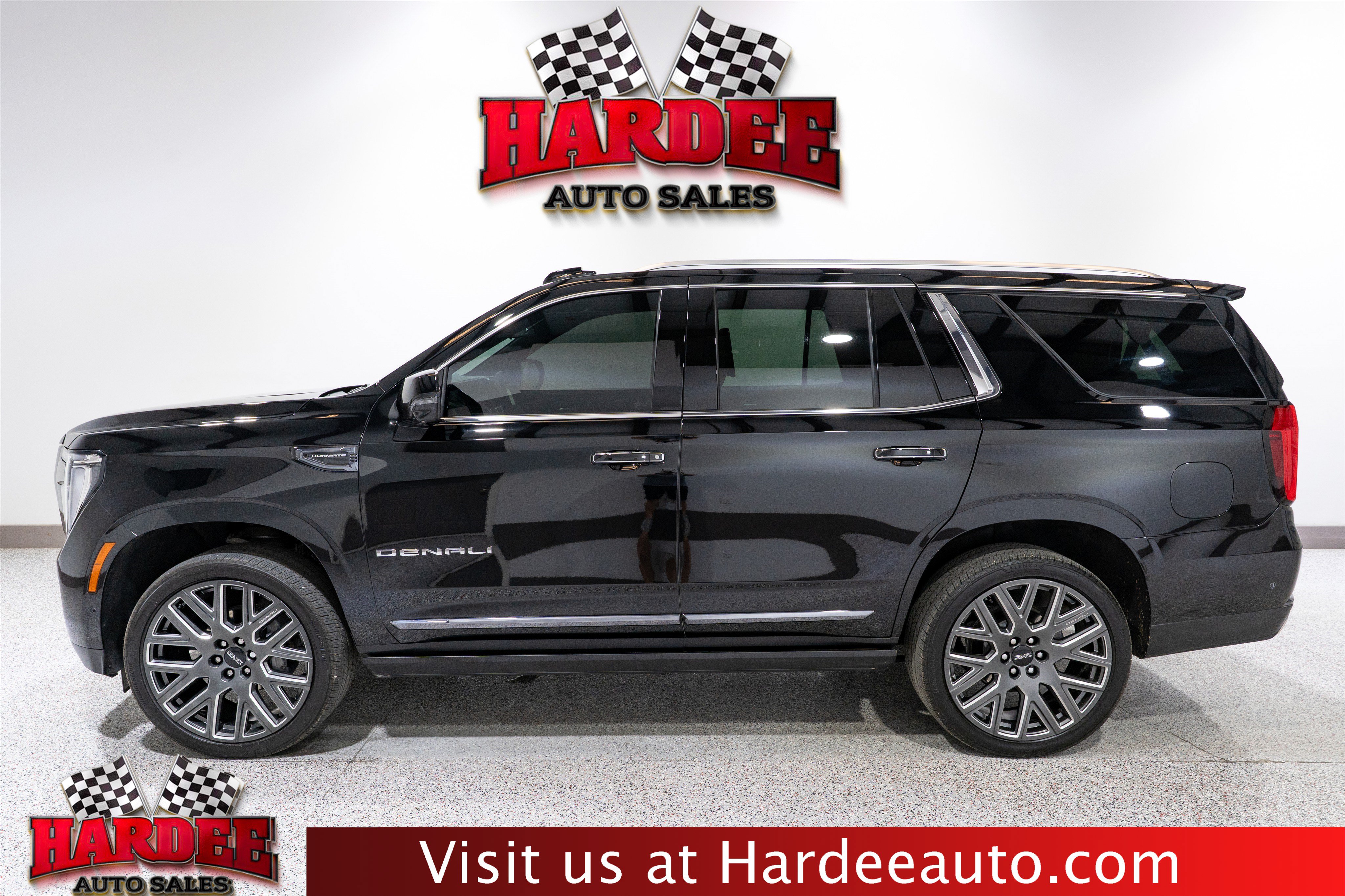 Used 2026 GMC Yukon Denali Ultimate w/ LPO, Floor Liner Package AWD/4WD image 1