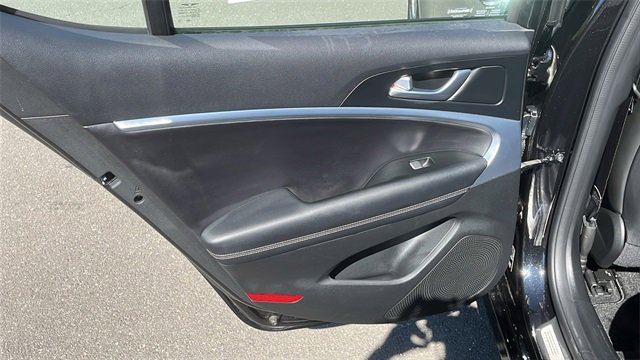 Used 2025 Genesis G70 2.5T image 19
