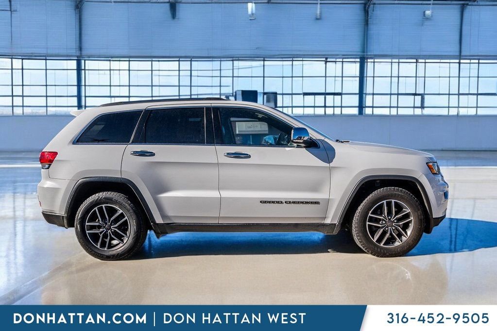 Used 2019 Jeep Grand Cherokee Limited image 32