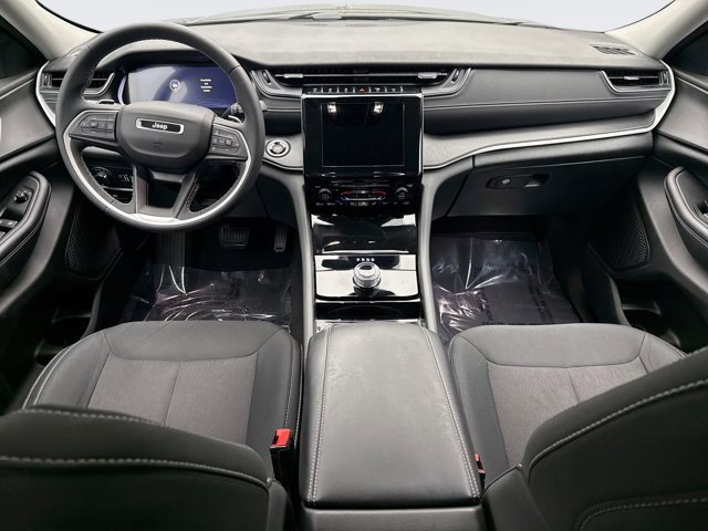 Used 2023 Jeep Grand Cherokee L Laredo image 14