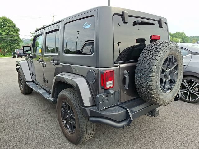 Used 2016 Jeep Wrangler Unlimited Sahara AWD/4WD image 4
