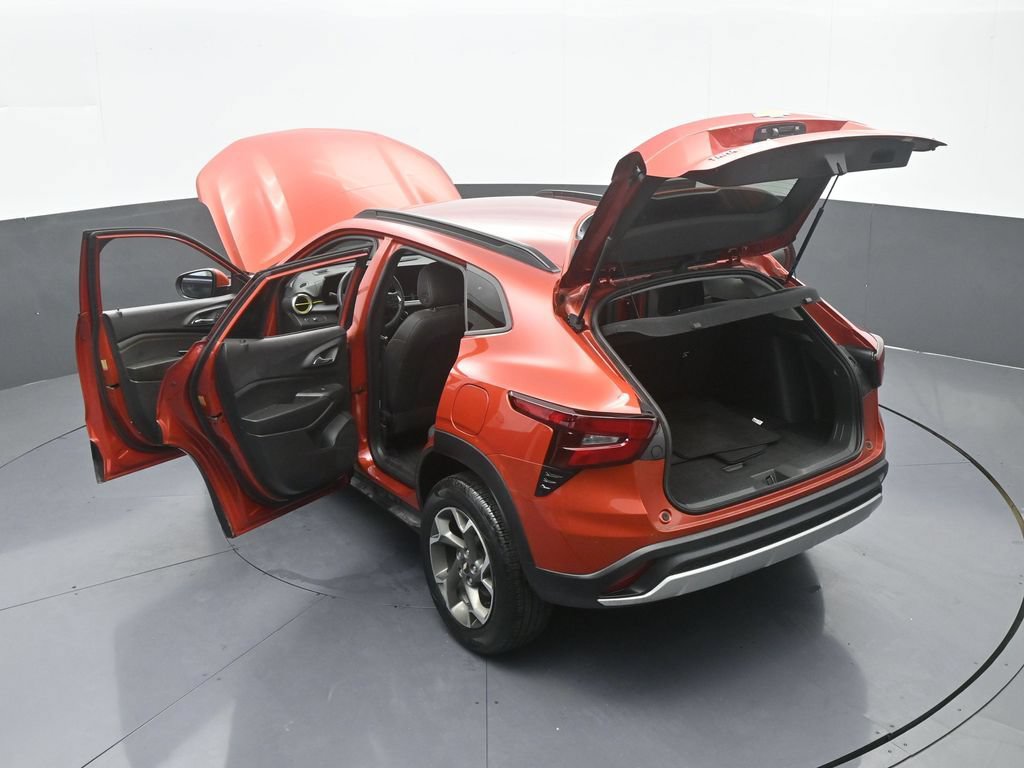Used 2024 Chevrolet Trax LT w/ Driver Confidence Package FWD image 63