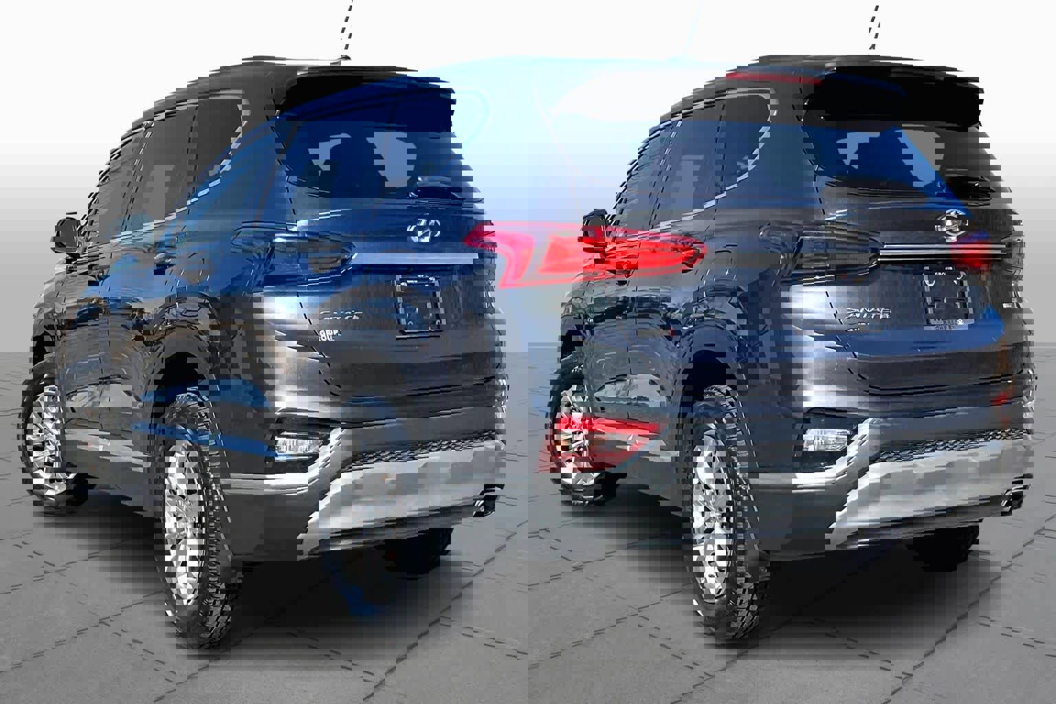 Used 2020 Hyundai Santa Fe SE w/ Cargo Package image 12