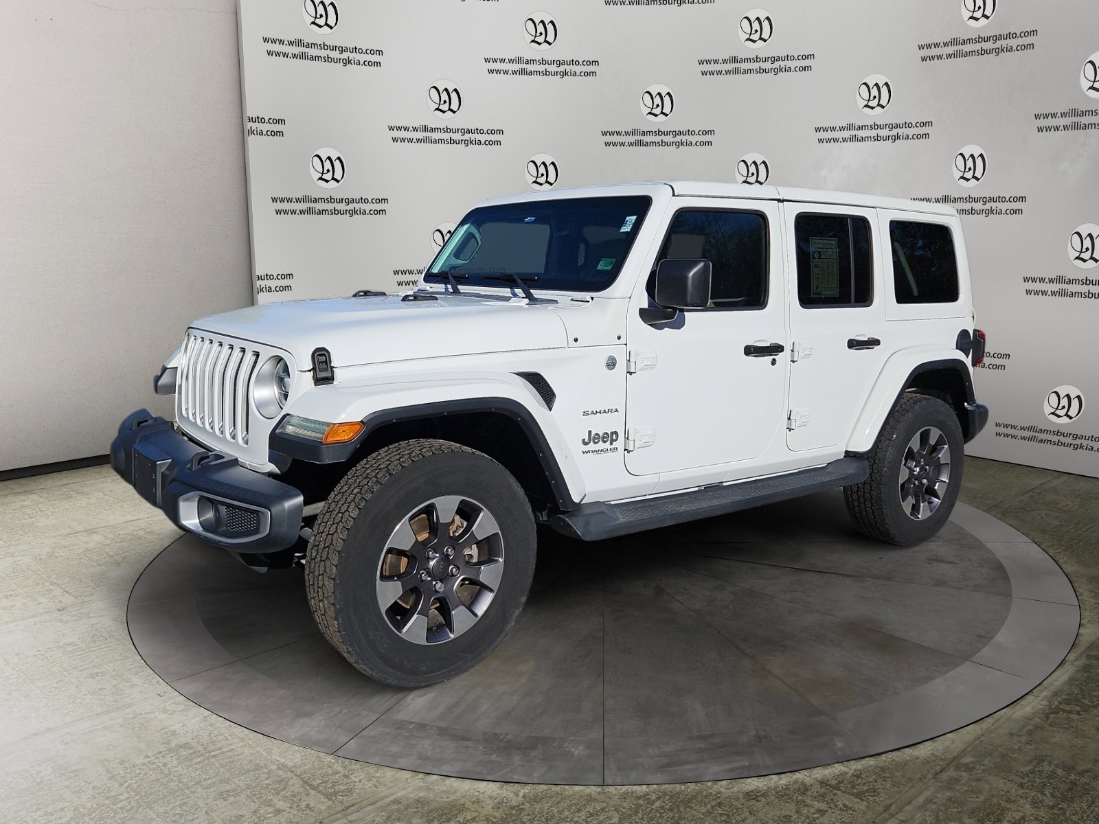 Used 2018 Jeep Wrangler Unlimited Sahara image 1