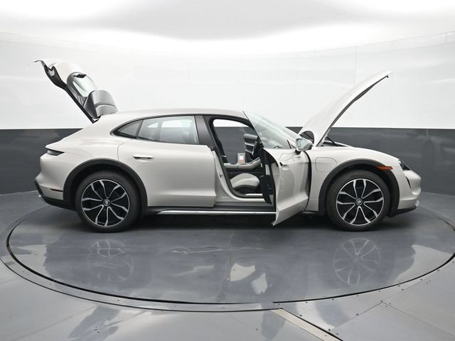 Certified 2023 Porsche Taycan 4S w/ Sport Chrono Package AWD/4WD image 32