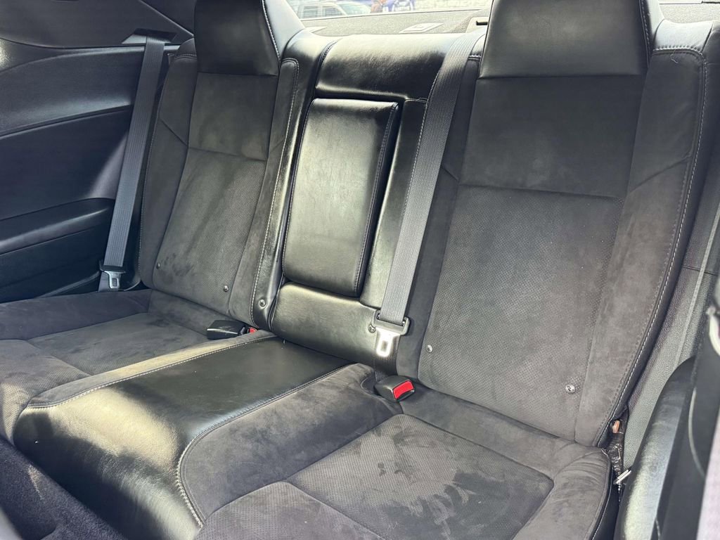 Used 2018 Dodge Challenger R/T Scat Pack w/ Leather Interior Group image 16
