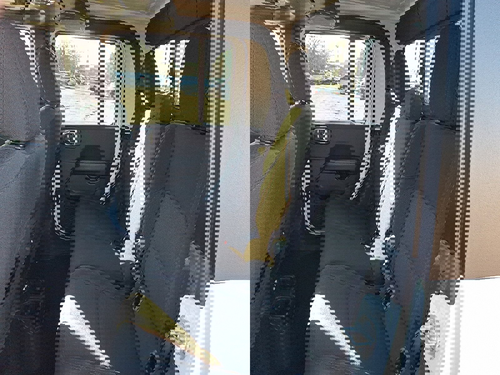 Used 2023 Jeep Gladiator Overland image 10