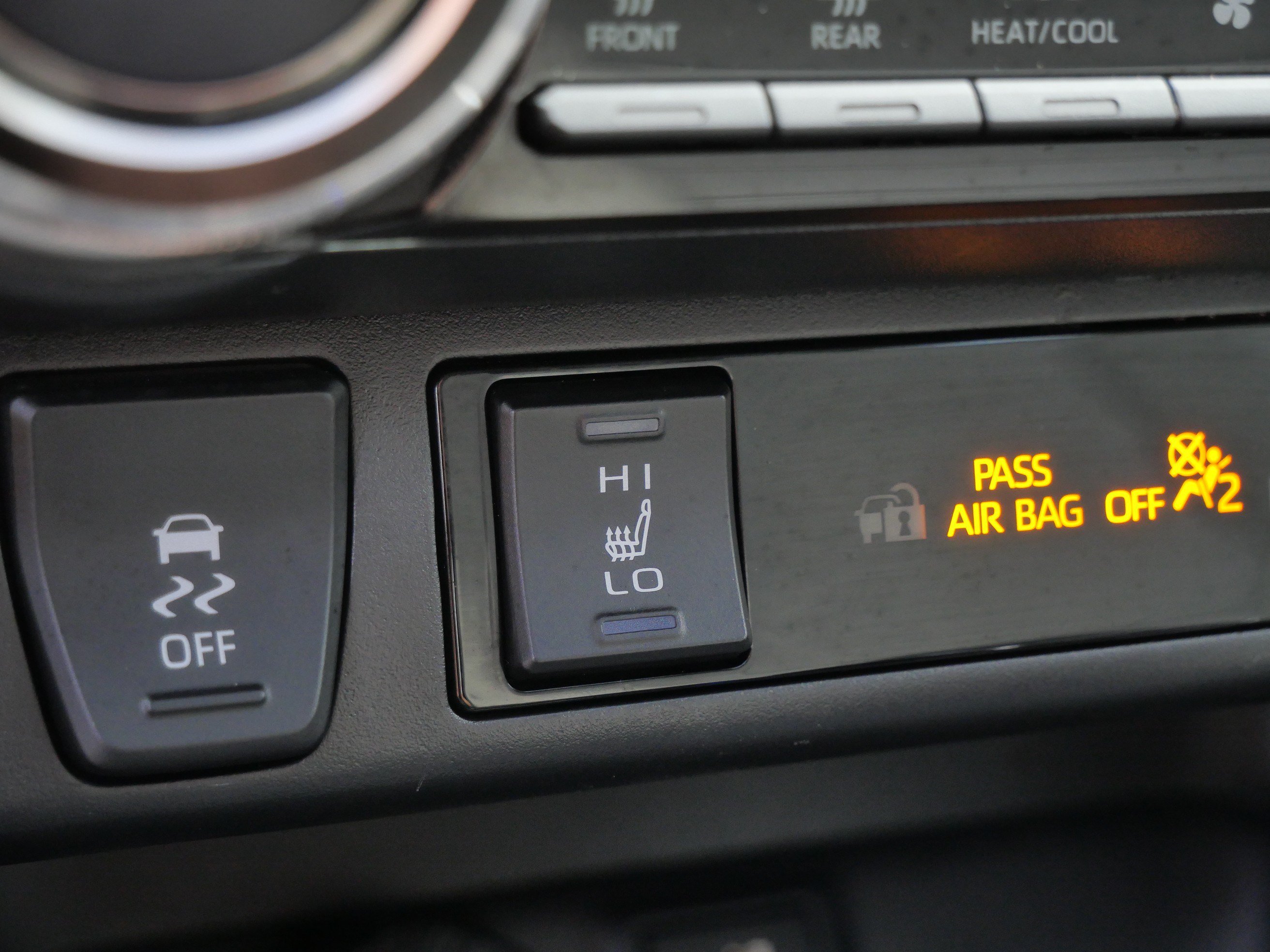 Certified 2024 Toyota RAV4 XLE Premium w/ Weather Package AWD/4WD image 31