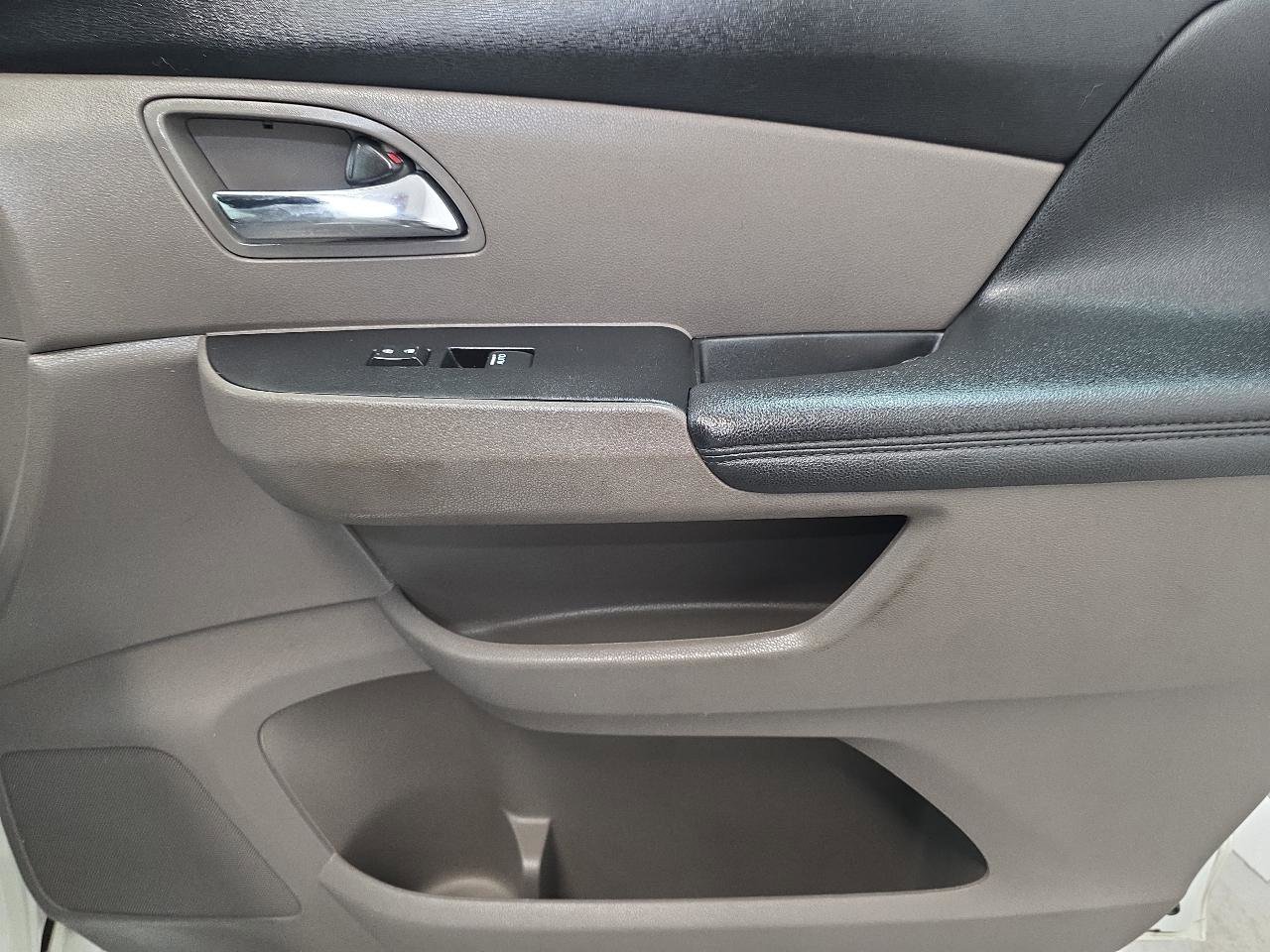 Used 2014 Honda Odyssey Touring image 43