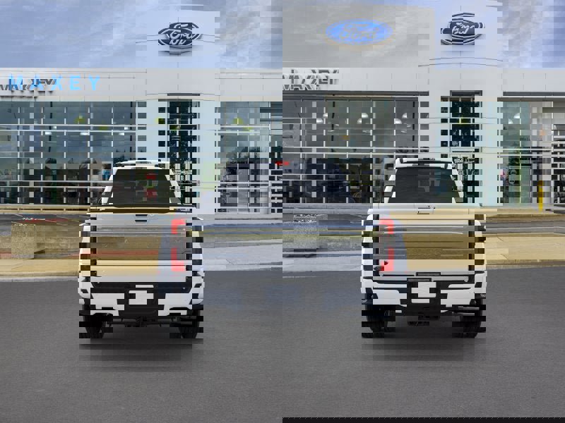 New 2026 Ford F350 4x4 Crew Cab DRW Super Duty image 5