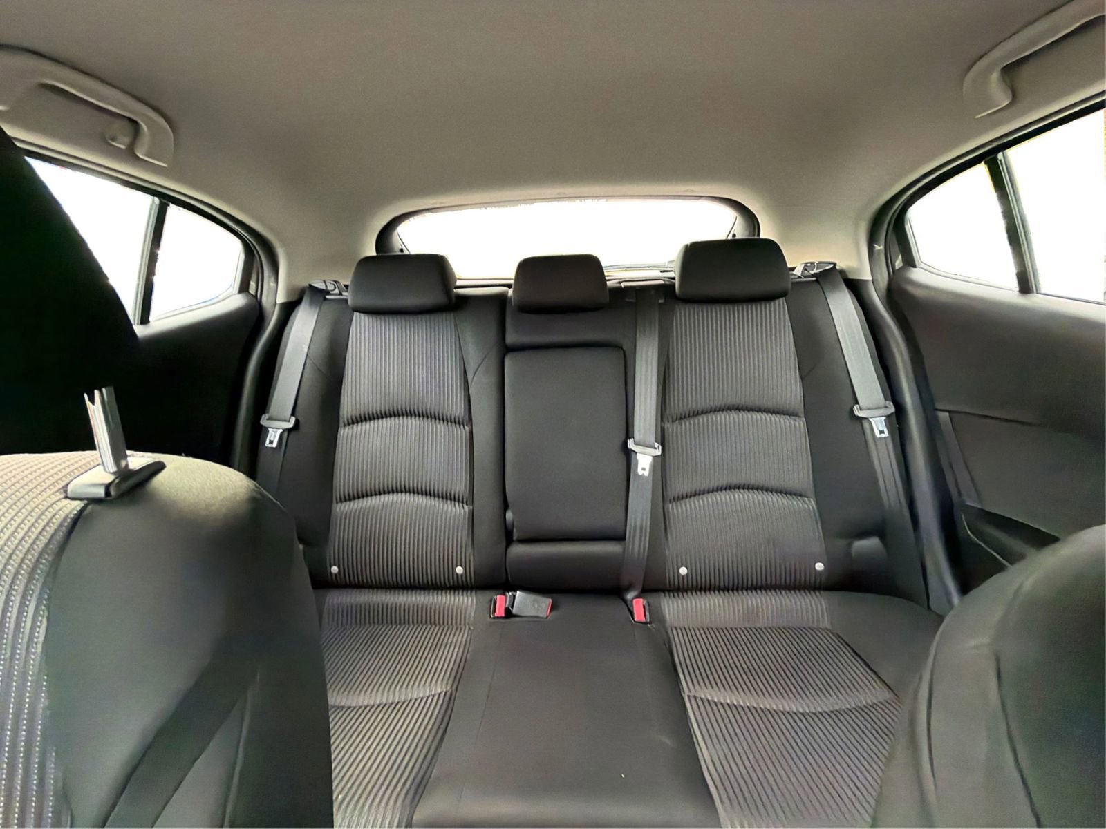 Used 2015 MAZDA MAZDA3 i Touring image 19