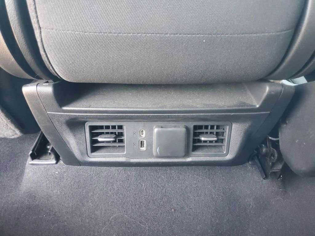 Used 2023 Chevrolet Silverado 1500 LT AWD/4WD image 15