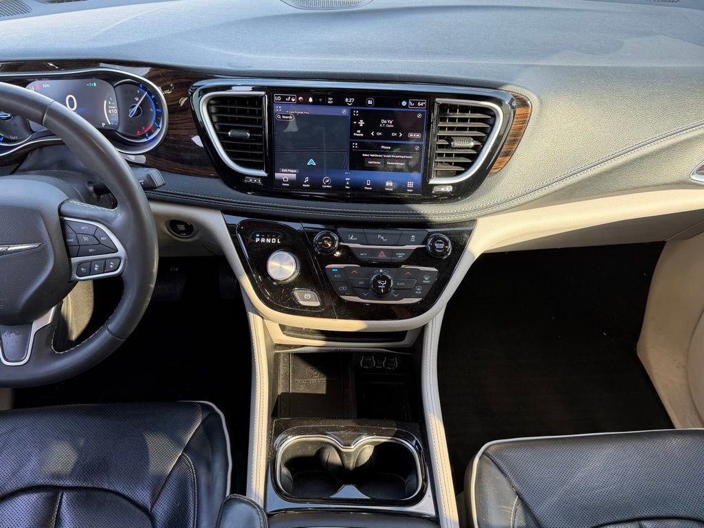 Used 2023 Chrysler Pacifica Limited image 11