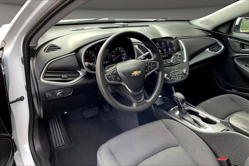 Used 2024 Chevrolet Malibu LT FWD image 20
