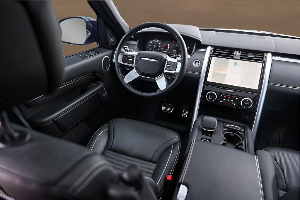 Used 2024 Land Rover Discovery Metropolitan Edition AWD/4WD image 28